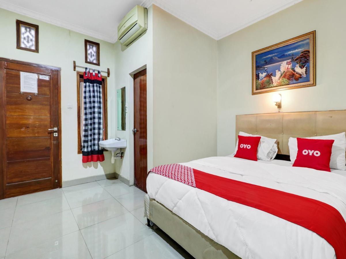 Oyo 90408 Hotel Horton Чиребон Екстер'єр фото