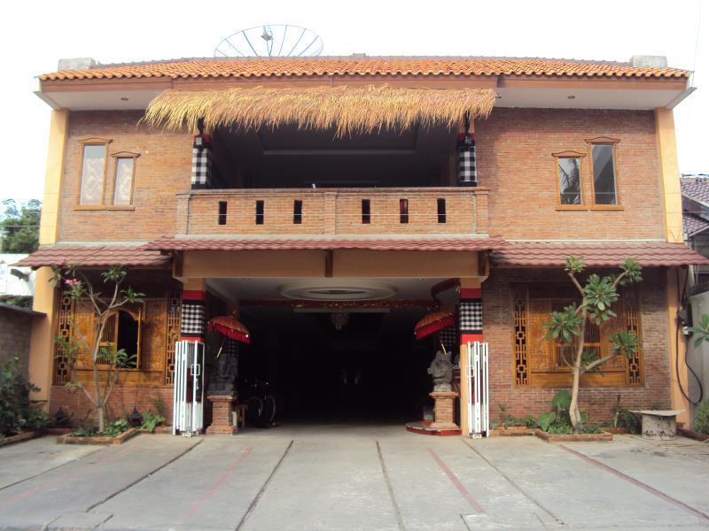 Oyo 90408 Hotel Horton Чиребон Екстер'єр фото